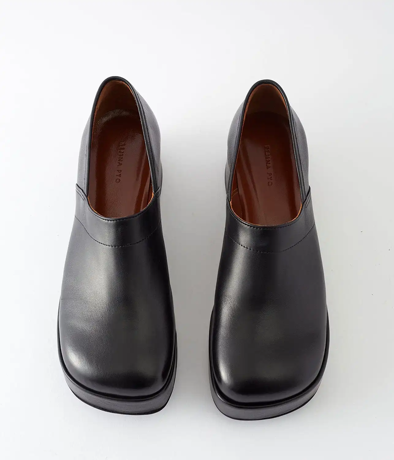 LUCIE CLOGS- BLACK