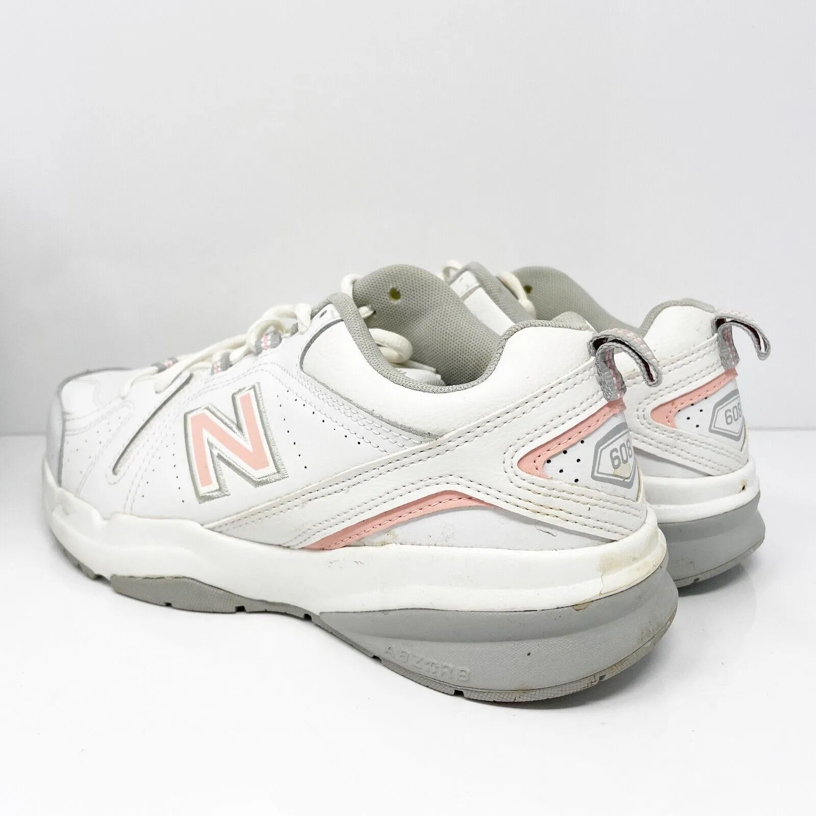 New Balance Womens 608 V5 WX608WP5 White Casual Shoes Sneakers Size 9 D