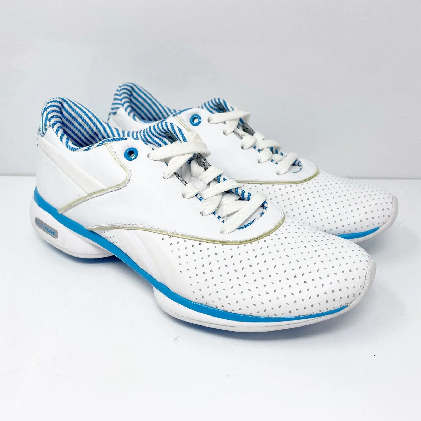 Reebok Womens Easytone Go Outside V57001 White Casual Shoes Sneakers Size 7