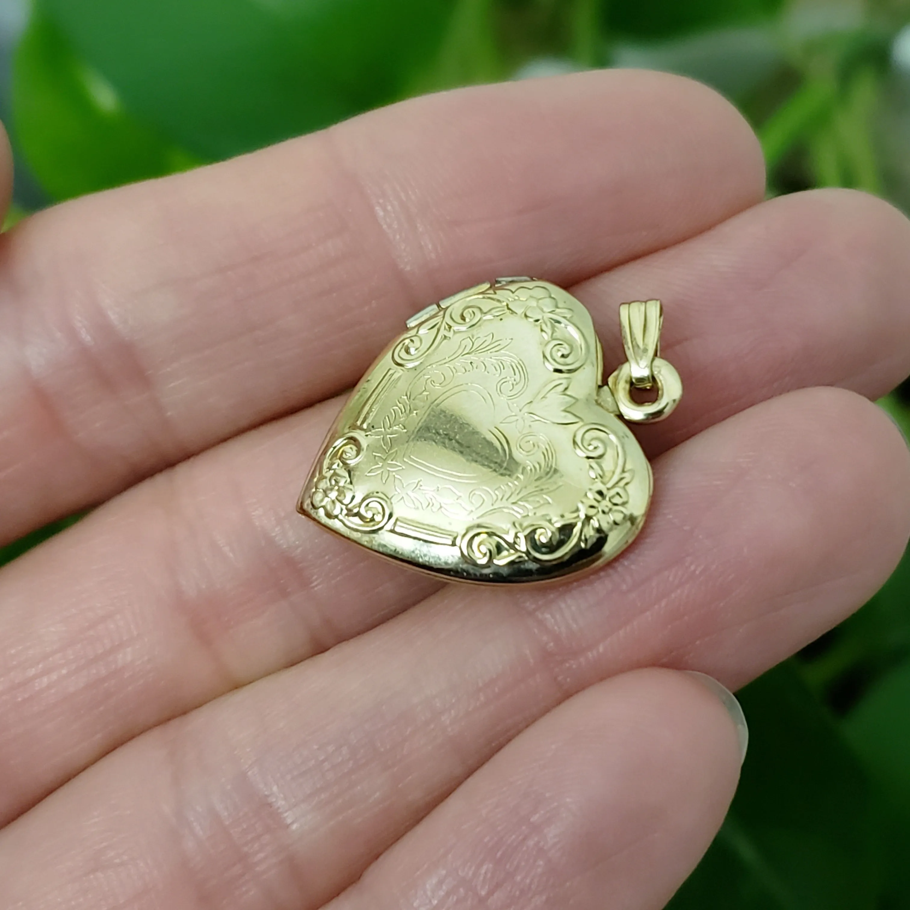 Vintage Gold Heart Locket